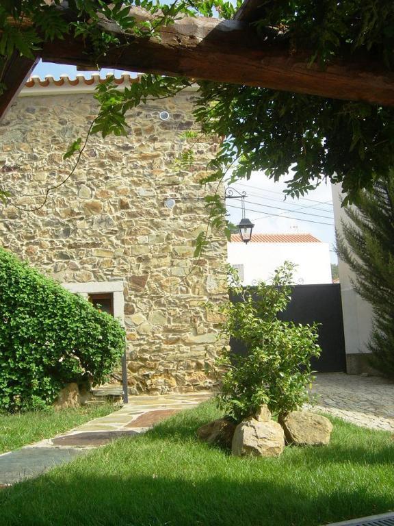 Casa Santa Catarina Hotell Penha Garcia Exteriör bild